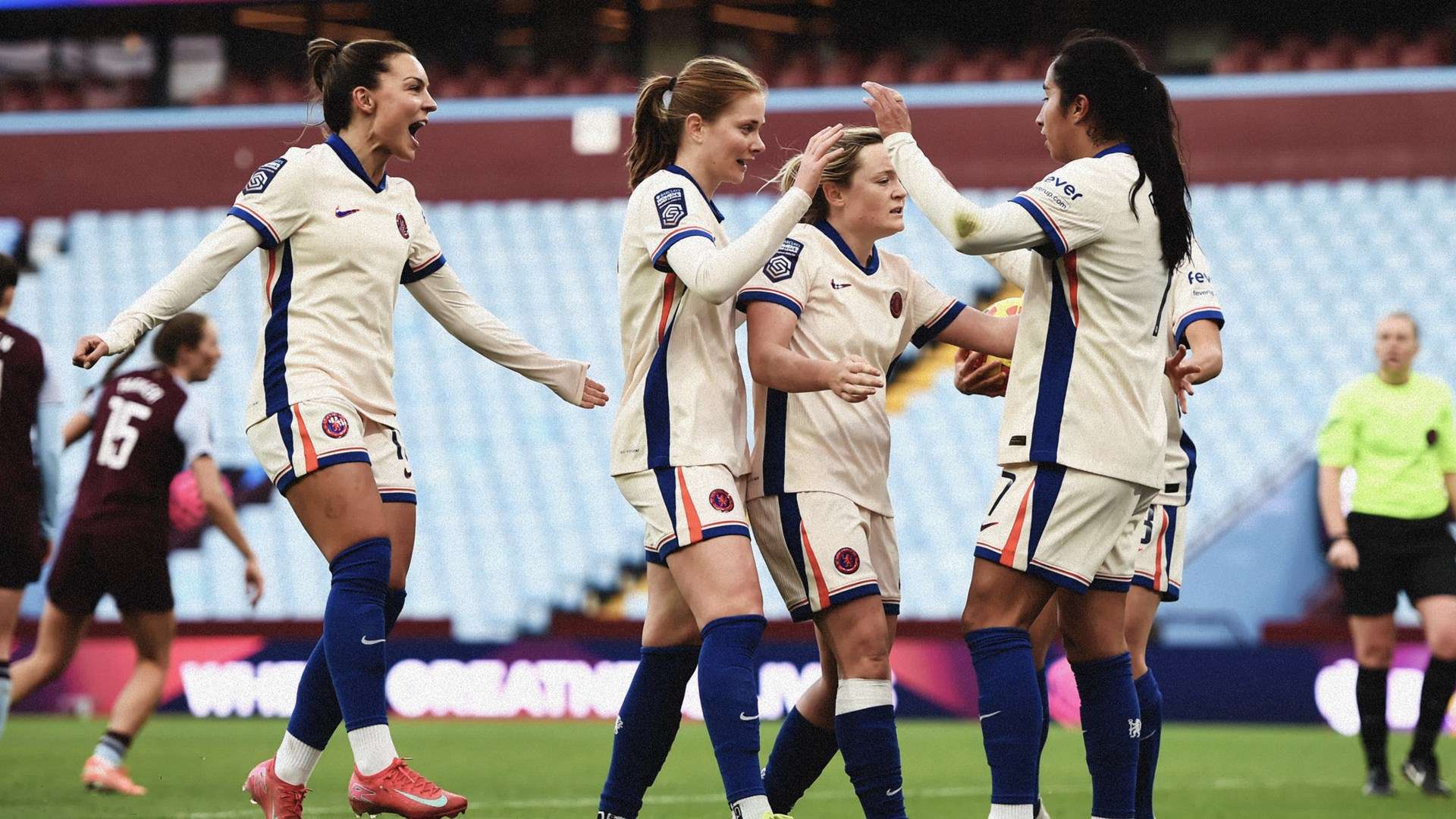 他们还聘请 他们还聘请